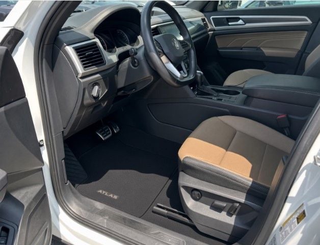 2021 Volkswagen Atlas Cross Sport 3.6L V6 SE w/Technology R-Line