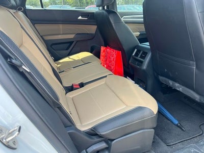 2021 Volkswagen Atlas Cross Sport 3.6L V6 SE w/Technology R-Line