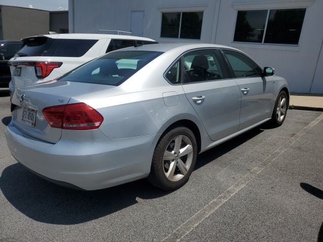 2014 Volkswagen Passat 1.8T Wolfsburg Edition