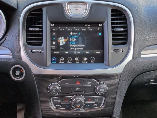 2022 Chrysler 300 Touring