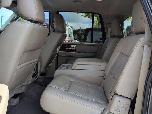 2013 Lincoln Navigator L Base DP