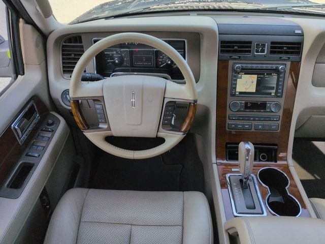 2013 Lincoln Navigator L Base DP
