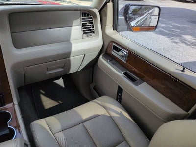 2013 Lincoln Navigator L Base DP