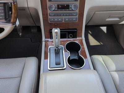 2013 Lincoln Navigator L Base DP