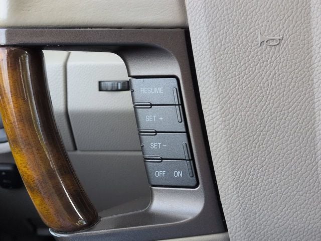 2013 Lincoln Navigator L Base DP