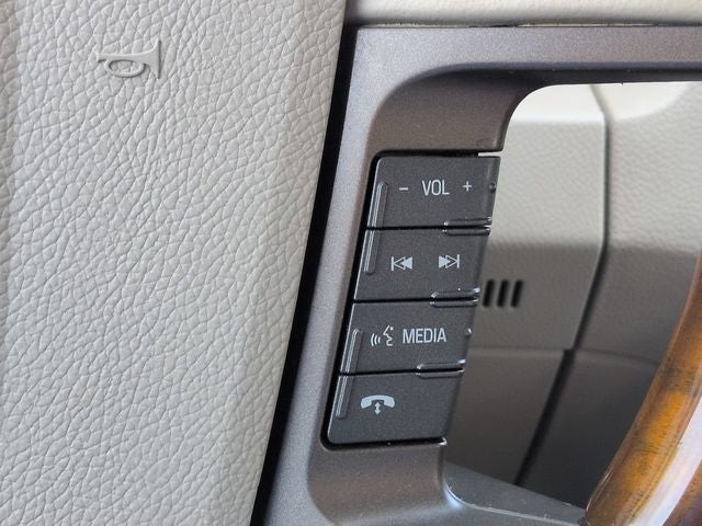 2013 Lincoln Navigator L Base DP