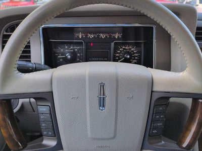 2013 Lincoln Navigator L Base DP