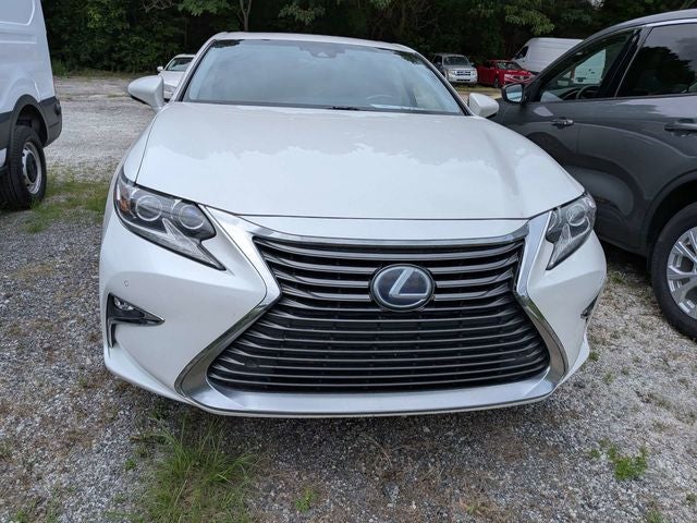 2016 Lexus ES 300h