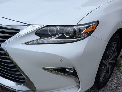 2016 Lexus ES 300h