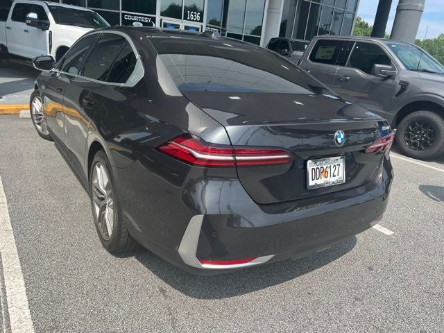 2024 BMW 5 Series 530i