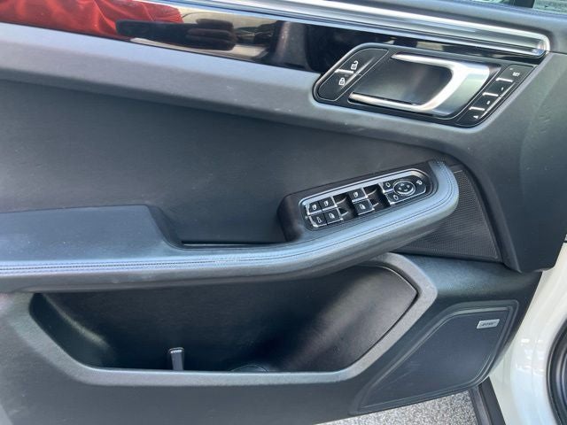 2023 Porsche Macan T AWD