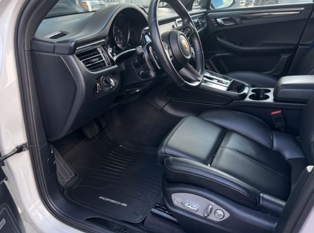 2023 Porsche Macan T AWD