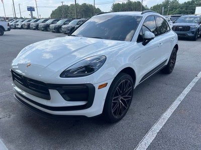 2024 Porsche Macan Base