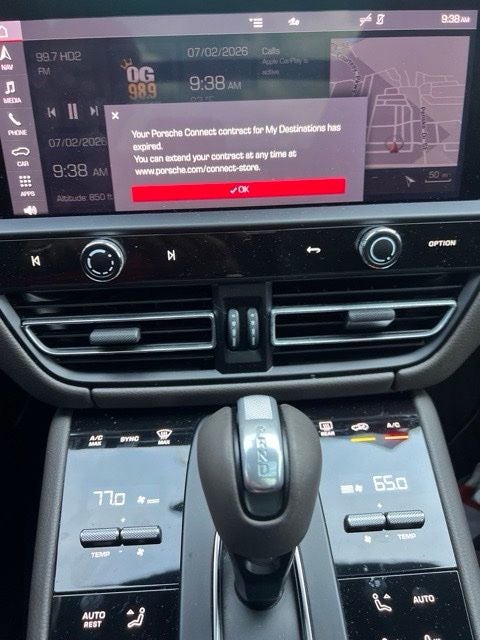 2024 Porsche Macan Base
