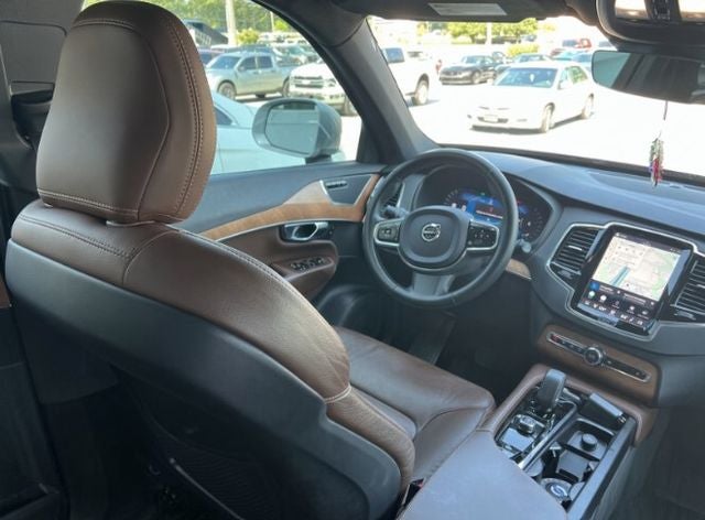 2023 Volvo XC90 B5 Plus AWD